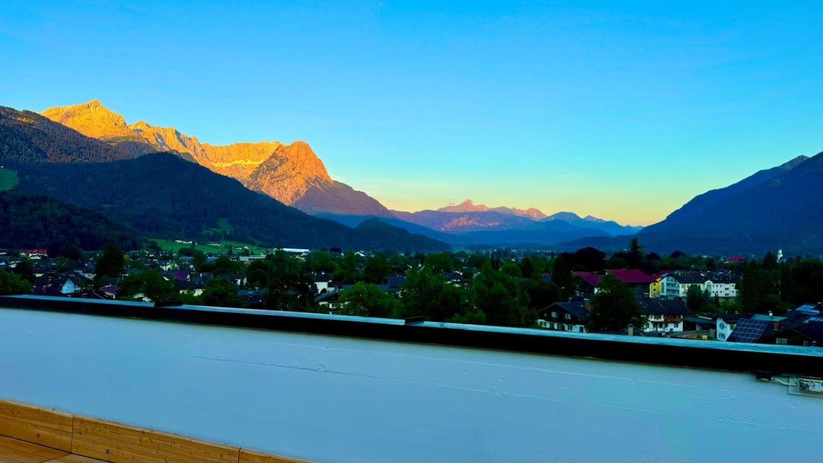 Apartament Dachterrasse Panorama-Glueck II Garmisch-Partenkirchen Zewnętrze zdjęcie