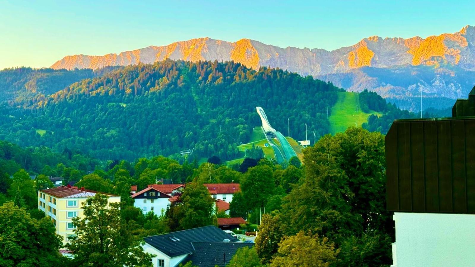 Apartament Dachterrasse Panorama-Glueck II Garmisch-Partenkirchen Zewnętrze zdjęcie