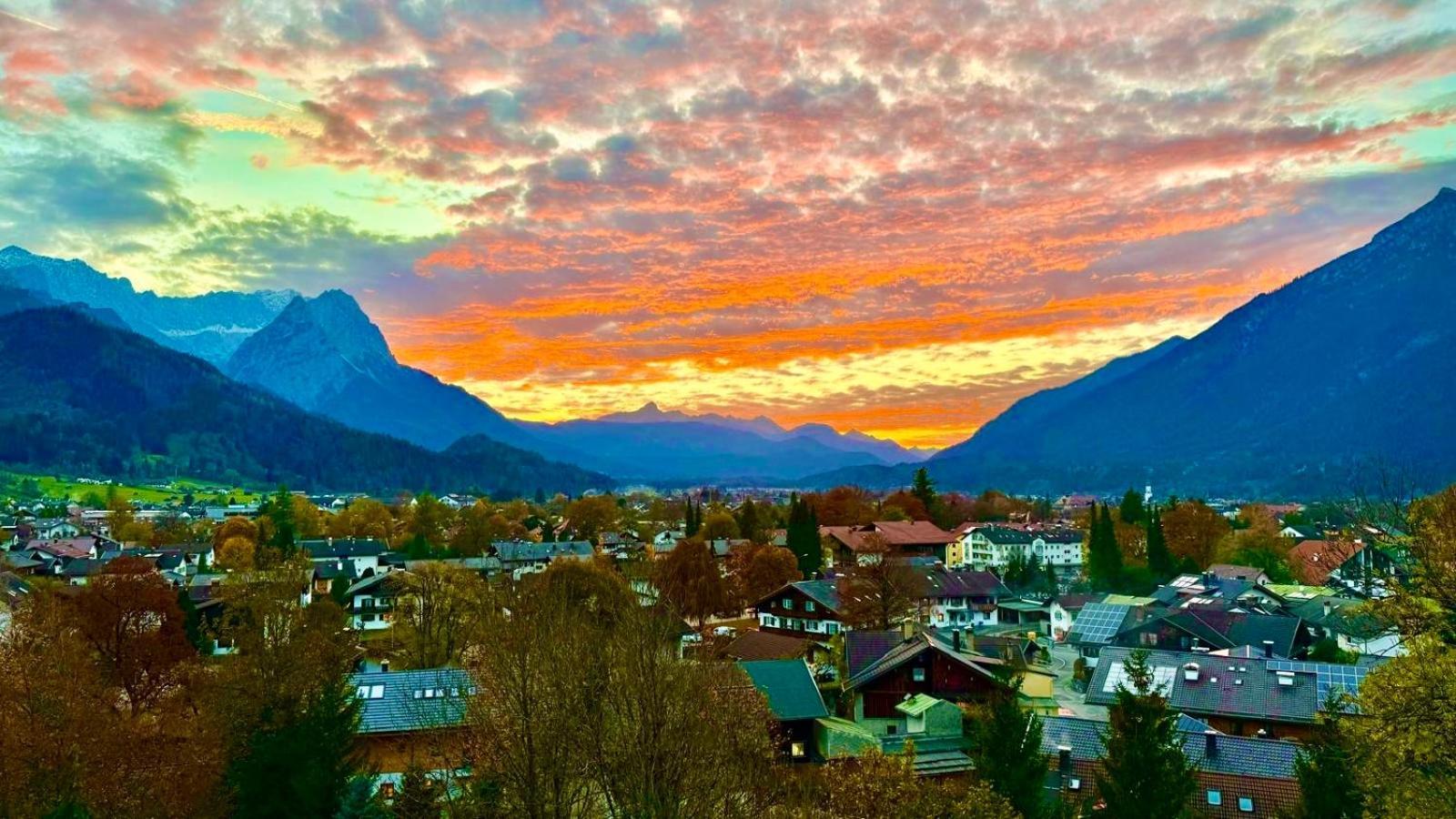Apartament Dachterrasse Panorama-Glueck II Garmisch-Partenkirchen Zewnętrze zdjęcie